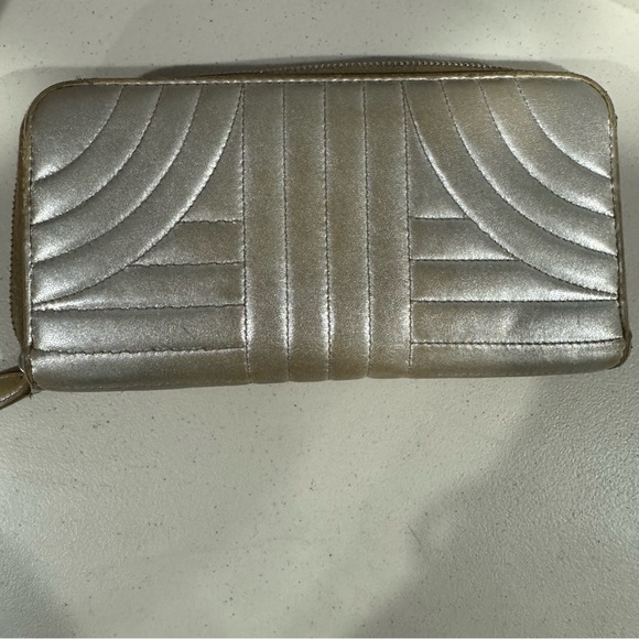 Prada Milano Quilted Metallic Gold Zip-Around Wallet - Picture 2 of 16